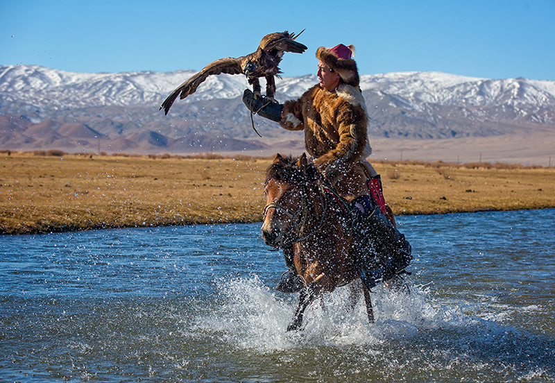 Eagle_festival_mongolia_date