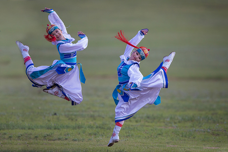 Mongolia national dance 