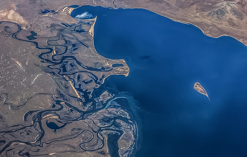 Terkhiin tsagaan nuur