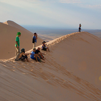 gobi travel info-sand dune climbing