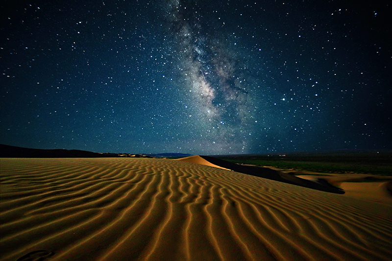 stargazing_gobi_desert_mongolia